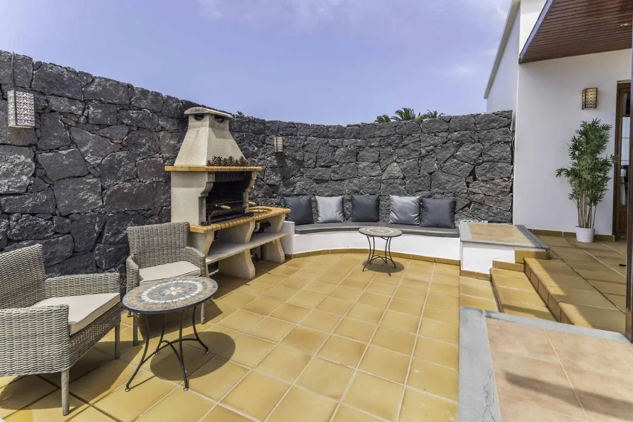 Villa Azure - Lh122 By Villas Now Ltd Playa Blanca  Spain