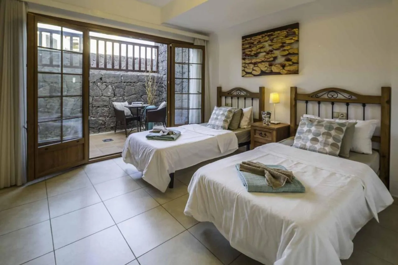 Villa Azure - Lh122 By Villas Now Ltd Playa Blanca   Playa Blanca (Lanzarote)